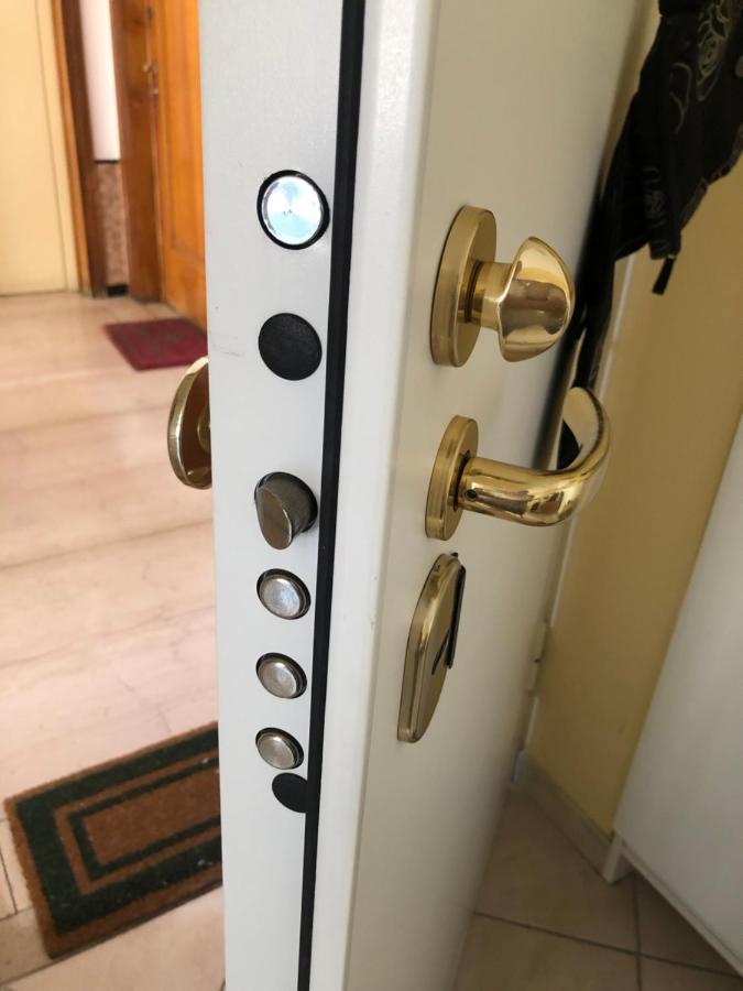 Centrally Located Apt By Harbour With Elevator サンレモ エクステリア 写真